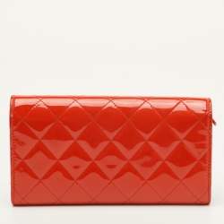 مملوكة مسبقًا محفظة شانيلا سي سي جلد لامع مبطن برتقالي