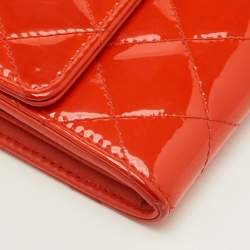 مملوكة مسبقًا محفظة شانيلا سي سي جلد لامع مبطن برتقالي