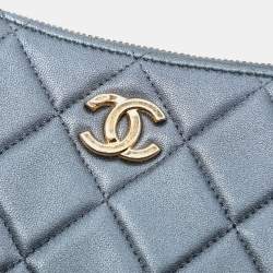 مملوكة مسبقًا Chanel Grey CC Quilted Metallic Lambskin Logo Chain Satchel