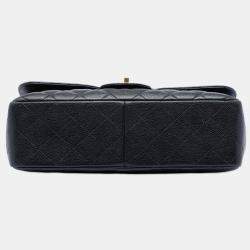مملوكة مسبقًا حقيبة شانيلي كلاسيكية كبيرة جلد كافيار سوداء بغطاء مزدوج