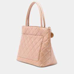 مملوكة مسبقًا حقيبة توت شانيل مدالية جلد خراف بنية