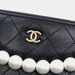 Pre Owned حقيبة شانيل كلاسيك سي سي جلد ماعز أسود مع لؤلؤ أنيق بسحاب مزدوج وسلسلة