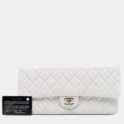 Pre Owned Chanel White Quilted Caviar East West Flap Clutch