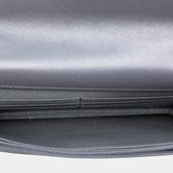 مملوكة مسبقًا Chanel Quilted Lambskin 19 Wallet on Chain