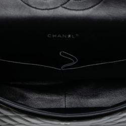 مملوكة مسبقًا Chanel Black Maxi Classic Striped Patent Double Flap