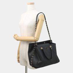 Pre Owned حقيبة تسوق شانيل ماتلاسي جلد عجل أسود حجم متوسط