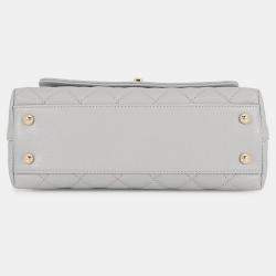 مملوكة مسبقًا Chanel Coco Handle 2Wayhandbag Ice Gray Caviar Leather Size XS