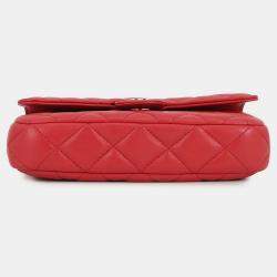 مملوكة مسبقًا Chanel Matelasse Flap Chain shoulder Phone Pouch Red Lambskin