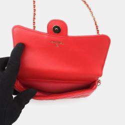 مملوكة مسبقًا Chanel Matelasse Flap Chain shoulder Phone Pouch Red Lambskin