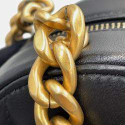 مملوكة مسبقًا Chanel Round Chain shoulder Bag Black Lambskin