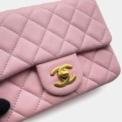 Pre Owned حقيبة شانيل ماتلاسي كامليا بسلسلة للكتف جلد خراف وردي بحجم ميني