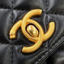 Pre Owned Chanel Matelasse Heart Chain Cc Logo Chain Wallet Black Lambskin