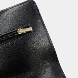 Pre Owned Chanel Matelasse Heart Chain Cc Logo Chain Wallet Black Lambskin