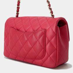 مملوكة مسبقًا Chanel Mini Matelasse Chain shoulder Bag Pink Lambskin Size 20