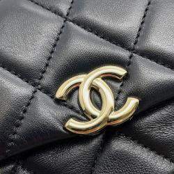 Pre Owned Chanel Matelasse Chainclutch Bag Black Lambskin Size Mini