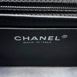 مملوكة مسبقًا Chanel Mini Matelasse Chain shoulder Bag Black Lambskin Size 20