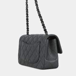 مملوكة مسبقًا Chanel Mini Matelasse Chain shoulder Bag Black Lambskin Size 20