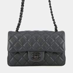 مملوكة مسبقًا Chanel Mini Matelasse Chain shoulder Bag Black Lambskin Size 20