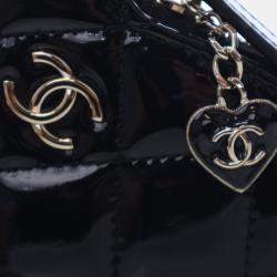 Pre Owned Chanel Quilted Resin CC Heart Small Patent Leather Clutch With Chain