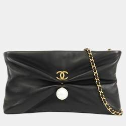 Pre Owned Chanel Black Shiny Lambskin Pearl Clutch With Chain