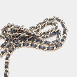 مملوكة مسبقًا حقيبة كتف شانيل ١٩ شانيل جلد عجل محبب كحلي