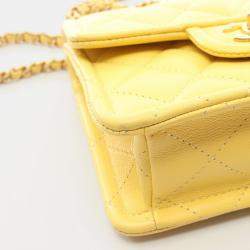 Pre Owned حقيبة كتف شانيل ماتلاسه جلد العجل أصفر