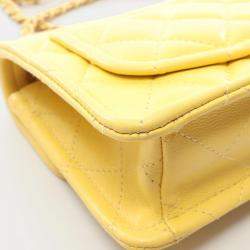 Pre Owned حقيبة كتف شانيل ماتلاسه جلد العجل أصفر