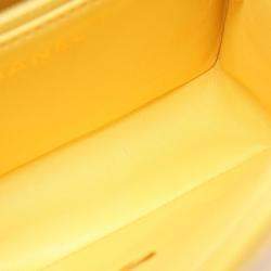 Pre Owned حقيبة كتف شانيل ماتلاسه جلد العجل أصفر