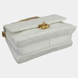 Pre Owned Chanel Matelasse White Calfskin Leather Shoulder Bag