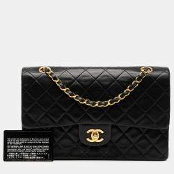 Pre Owned حقيبة شانيل كلاسيك متوسطة جلد حمل أسود بمزدوج فلاب
