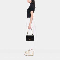 Pre Owned حقيبة شانيل كلاسيك متوسطة جلد حمل أسود بمزدوج فلاب