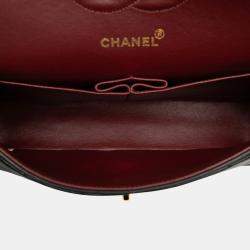 Pre Owned حقيبة شانيل كلاسيك متوسطة جلد حمل أسود بمزدوج فلاب