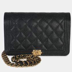 مملوكة مسبقًا Chanel Black Quilted Caviar Boy Wallet On Chain