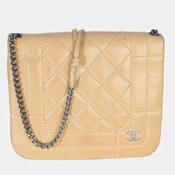 مملوكة مسبقًا Chanel Vintage Beige Quilted Lambskin Square CC Flap Bag