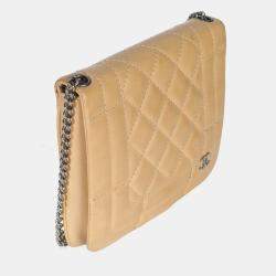 مملوكة مسبقًا Chanel Vintage Beige Quilted Lambskin Square CC Flap Bag
