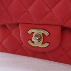 Pre Owned حقيبة شانيل صغيرة كلاسيكية مستطيلة جلد حمل 