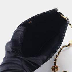 Pre Owned حقيبة كلتش شانيل ميداليون مينا كافيار صغيرة بسلسلة