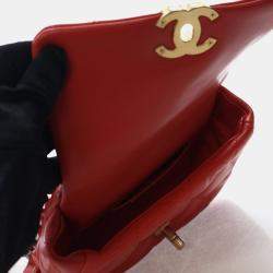 Pre Owned Chanel 19 Quilted Mini Lambskin Leather Waist Bag