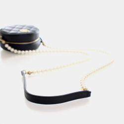 Pre Owned Chanel Round Pearl Chain Mini Lambskin Leather Clutch Bag