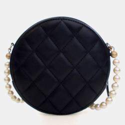 Pre Owned Chanel Round Pearl Chain Mini Lambskin Leather Clutch Bag