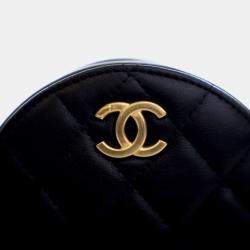 Pre Owned Chanel Round Pearl Chain Mini Lambskin Leather Clutch Bag