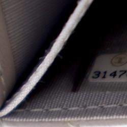 مملوكة مسبقًا Chanel Lambskin 19 Card Holder On Chain