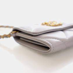 مملوكة مسبقًا Chanel Lambskin 19 Card Holder On Chain