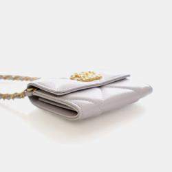 مملوكة مسبقًا Chanel Lambskin 19 Card Holder On Chain