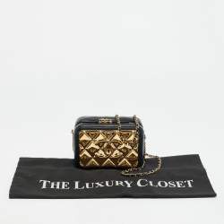 Pre Owned حقيبة شانيل \"ميني\" جلد مبطن أسود / ذهبي لوحة معدنية شعار CC للكتف