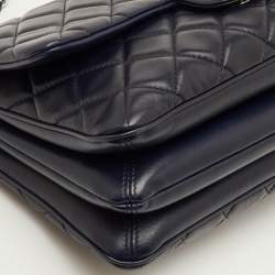 مملوكة مسبقًا حقيبة شانيل قلاب جلد مبطن أزرق كحلي