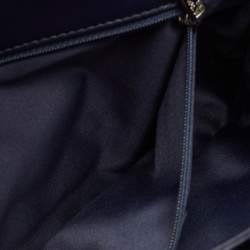 مملوكة مسبقًا حقيبة شانيل قلاب جلد مبطن أزرق كحلي