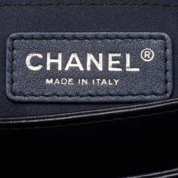 مملوكة مسبقًا حقيبة شانيل قلاب جلد مبطن أزرق كحلي