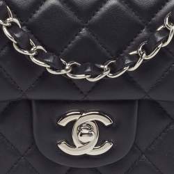 Pre Owned Chanel Classic Single Rectangular Flap Mini Black Quilted Leather Bag