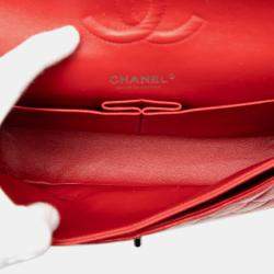 Pre Owned حقيبة كتف شانيل كلاسيك كافيار فلاپ مزدوج أحمر بحجم متوسط